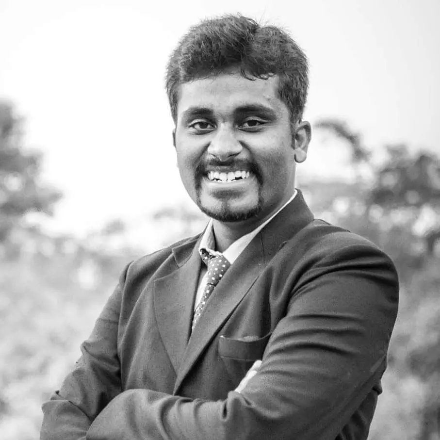 Paras Prateek - Cofounder - Zippy Tails - Powered by Zippy Trip Planners Private Limited